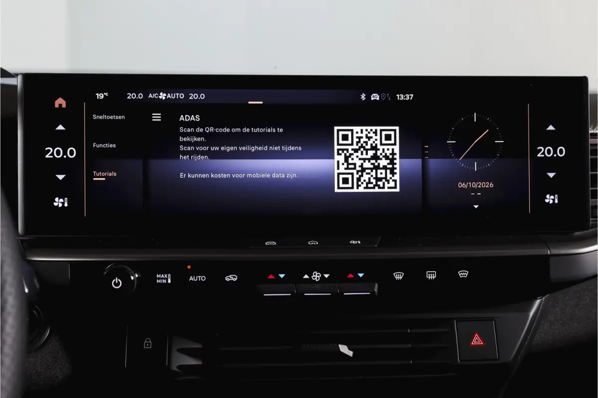 1.2 Turbo Hybrid GS | Tech Pack | Adapt. Cruise | HUD | Focal | Stoel-+Stuurverw. | 360 Camera | NAV + App. Connect | LM 19" | 6365