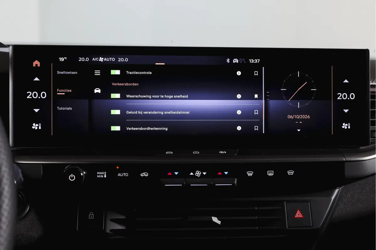 1.2 Turbo Hybrid GS | Tech Pack | Adapt. Cruise | HUD | Focal | Stoel-+Stuurverw. | 360 Camera | NAV + App. Connect | LM 19" | 6365