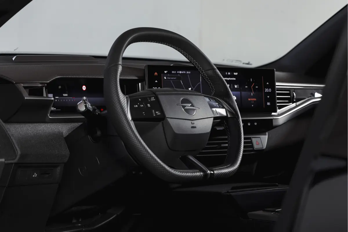1.2 Turbo Hybrid GS | Tech Pack | Adapt. Cruise | HUD | Focal | Stoel-+Stuurverw. | 360 Camera | NAV + App. Connect | LM 19" | 6365