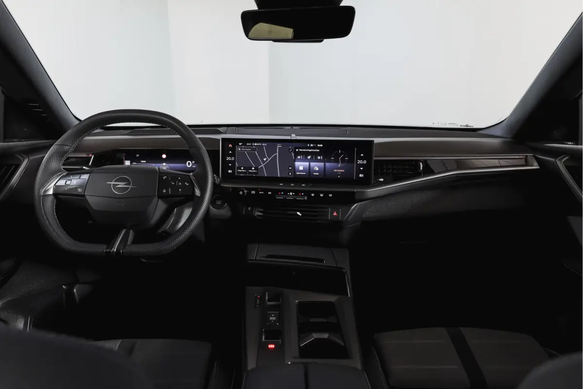 1.2 Turbo Hybrid GS | Tech Pack | Adapt. Cruise | HUD | Focal | Stoel-+Stuurverw. | 360 Camera | NAV + App. Connect | LM 19" | 6365