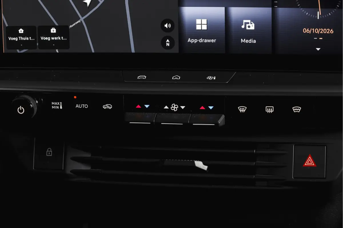 1.2 Turbo Hybrid GS | Tech Pack | Adapt. Cruise | HUD | Focal | Stoel-+Stuurverw. | 360 Camera | NAV + App. Connect | LM 19" | 6365