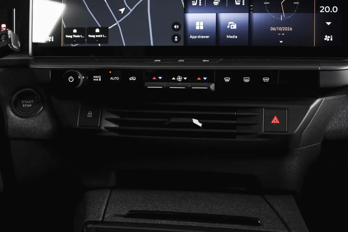 1.2 Turbo Hybrid GS | Tech Pack | Adapt. Cruise | HUD | Focal | Stoel-+Stuurverw. | 360 Camera | NAV + App. Connect | LM 19" | 6365