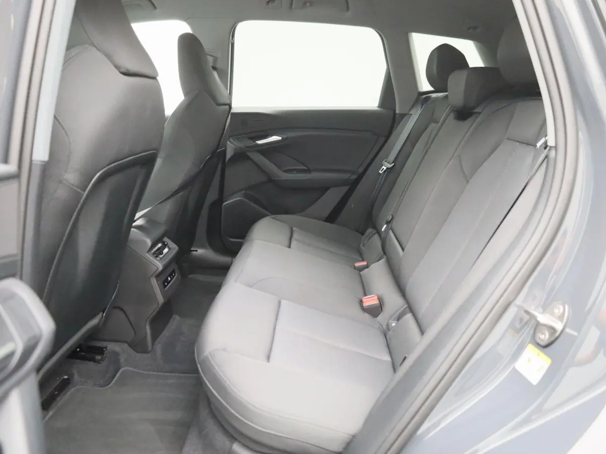 edition 83 kWh 252 PK | Adaptive cruise control | Navigatie | Stuurverwarming | Stoelverwarming voor & achter | Elektrisch instel. voorstoelen | 360 Camera | Smartphone interface | MMI-bijri