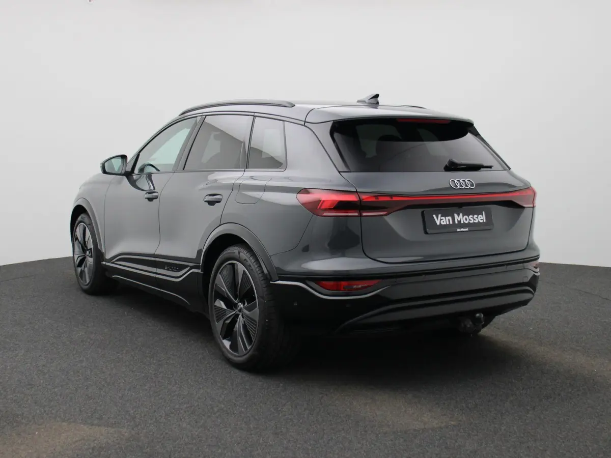 edition 83 kWh 252 PK | Adaptive cruise control | Navigatie | Stuurverwarming | Stoelverwarming voor & achter | Elektrisch instel. voorstoelen | 360 Camera | Smartphone interface | MMI-bijri