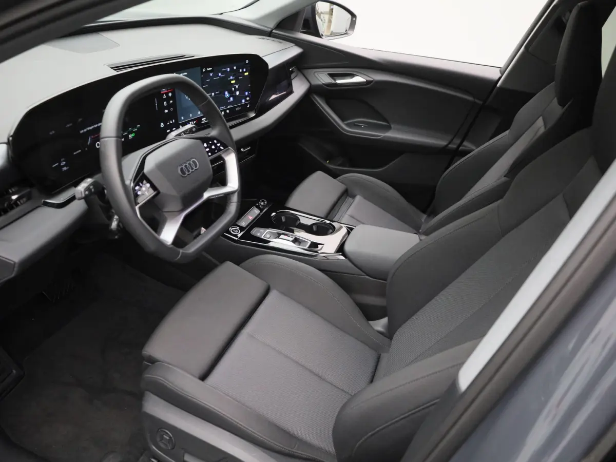 edition 83 kWh 252 PK | Adaptive cruise control | Navigatie | Stuurverwarming | Stoelverwarming voor & achter | Elektrisch instel. voorstoelen | 360 Camera | Smartphone interface | MMI-bijri