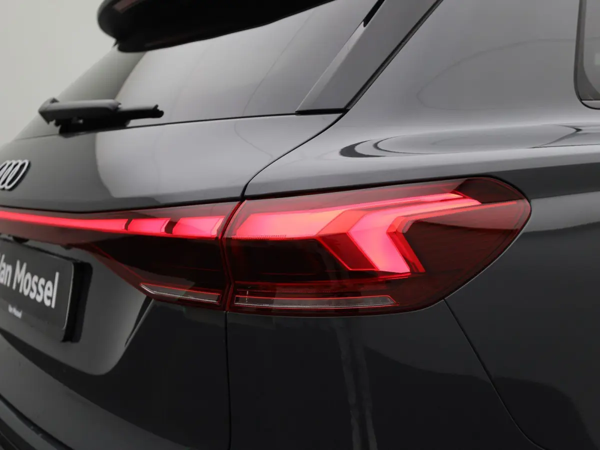 edition 83 kWh 252 PK | Adaptive cruise control | Navigatie | Stuurverwarming | Stoelverwarming voor & achter | Elektrisch instel. voorstoelen | 360 Camera | Smartphone interface | MMI-bijri