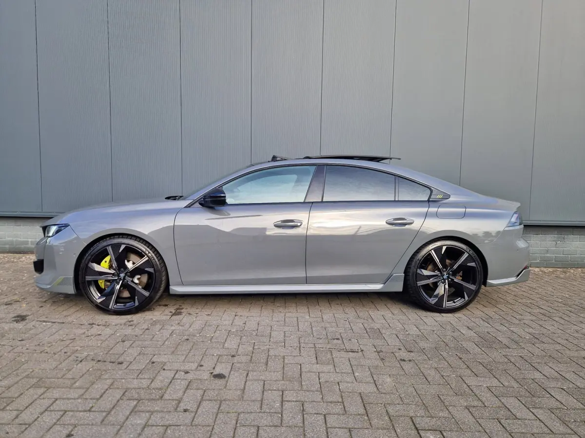 1.6 HYbrid Peugeot Sport Engineered 360pk 1E Eig.