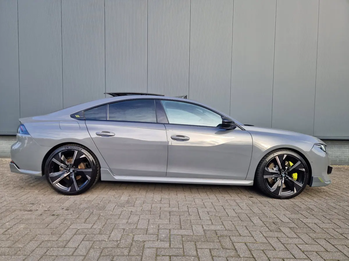 1.6 HYbrid Peugeot Sport Engineered 360pk 1E Eig.