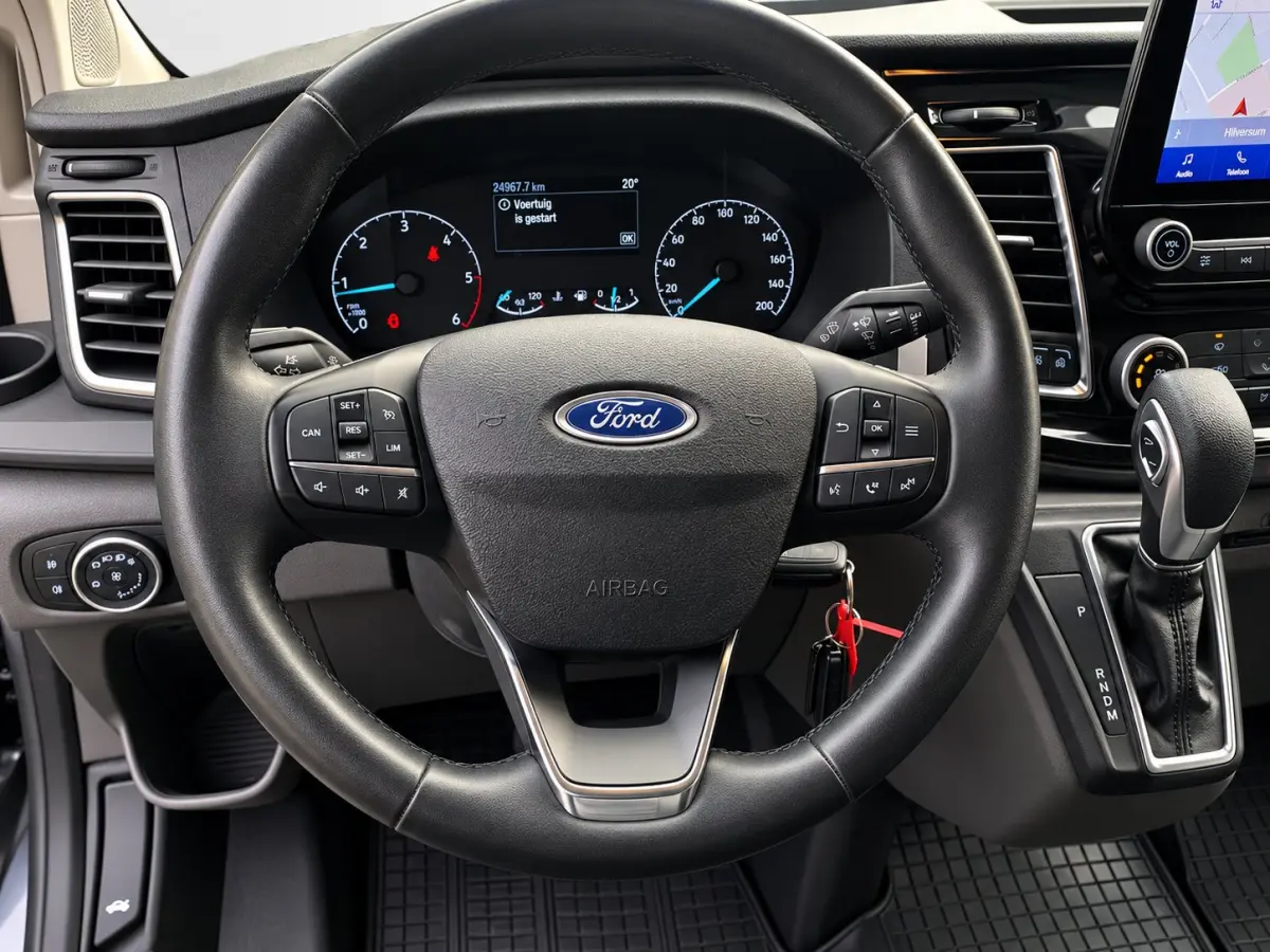 300 2.0 TDCI L2H1 Limited | Navigatie | Stoelverwarming | Imperiaal | Camera | Bodykit