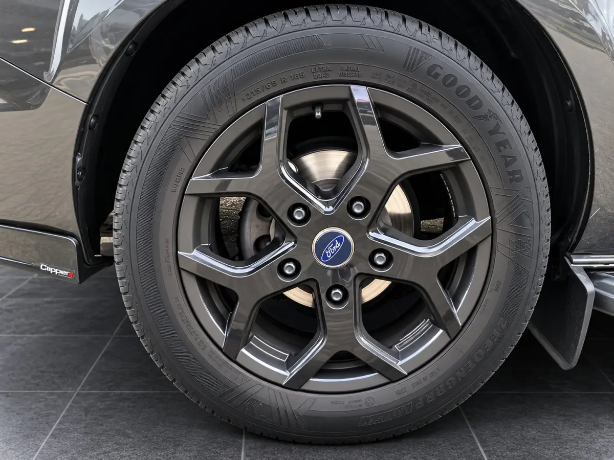 300 2.0 TDCI L2H1 Limited | Navigatie | Stoelverwarming | Imperiaal | Camera | Bodykit