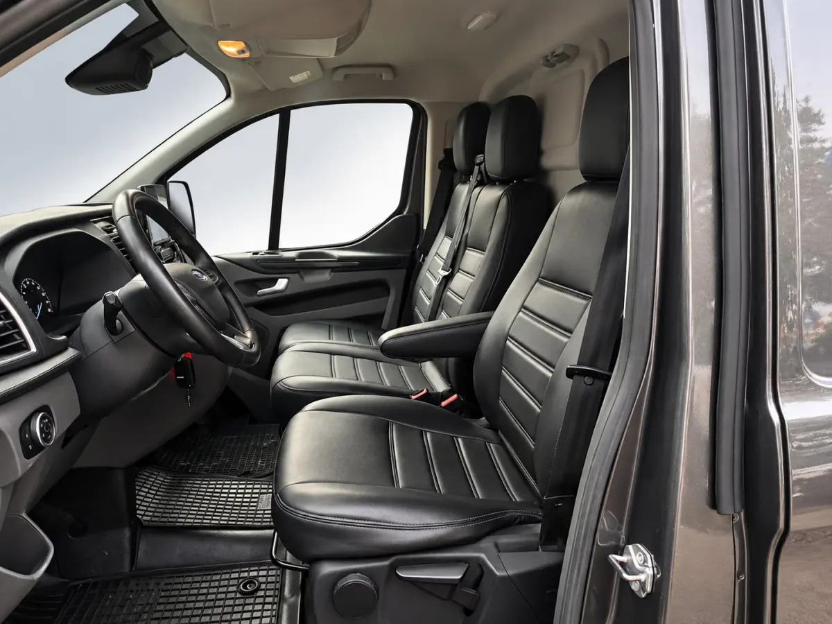 300 2.0 TDCI L2H1 Limited | Navigatie | Stoelverwarming | Imperiaal | Camera | Bodykit