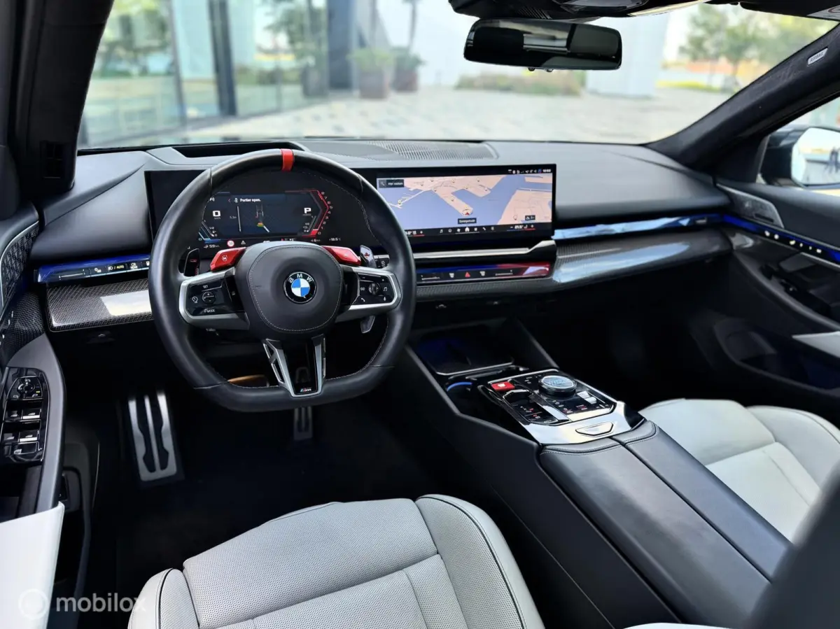 M5 AKRA|Keramisch|BTW|Carbon|Pano|Kuip|B&W
