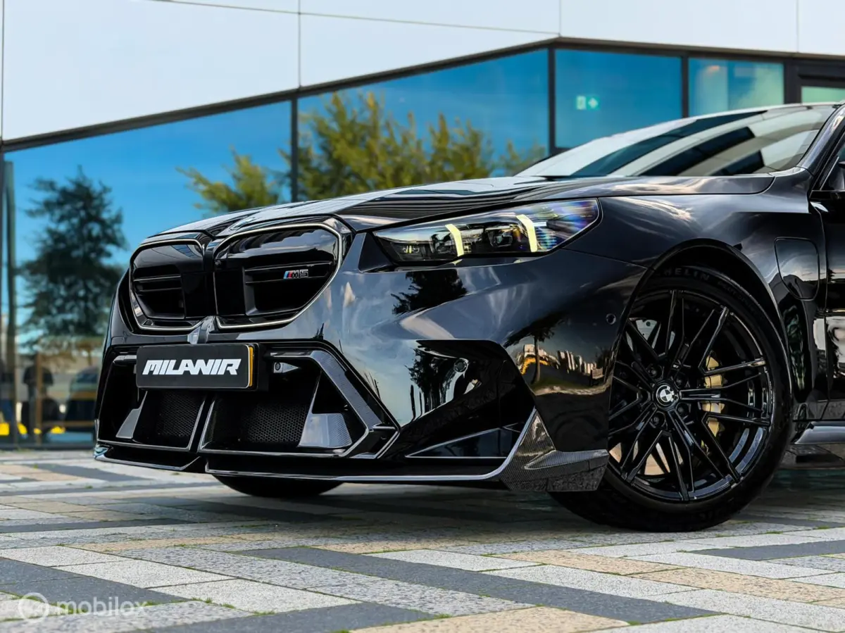 M5 AKRA|Keramisch|BTW|Carbon|Pano|Kuip|B&W
