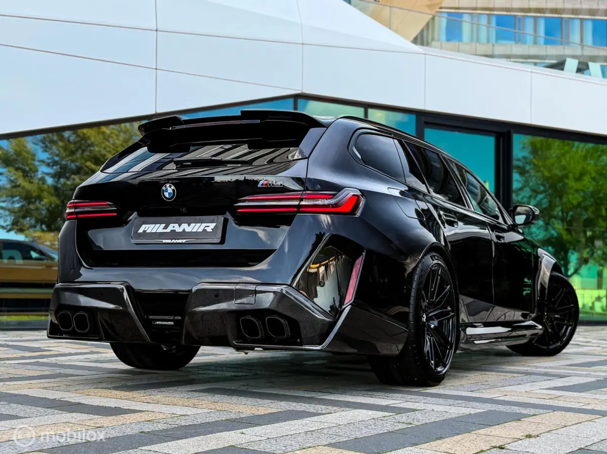 M5 AKRA|Keramisch|BTW|Carbon|Pano|Kuip|B&W