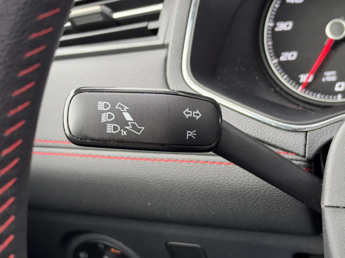 1.0 TSI FR Business Intense|NL-Auto|LED|Navi