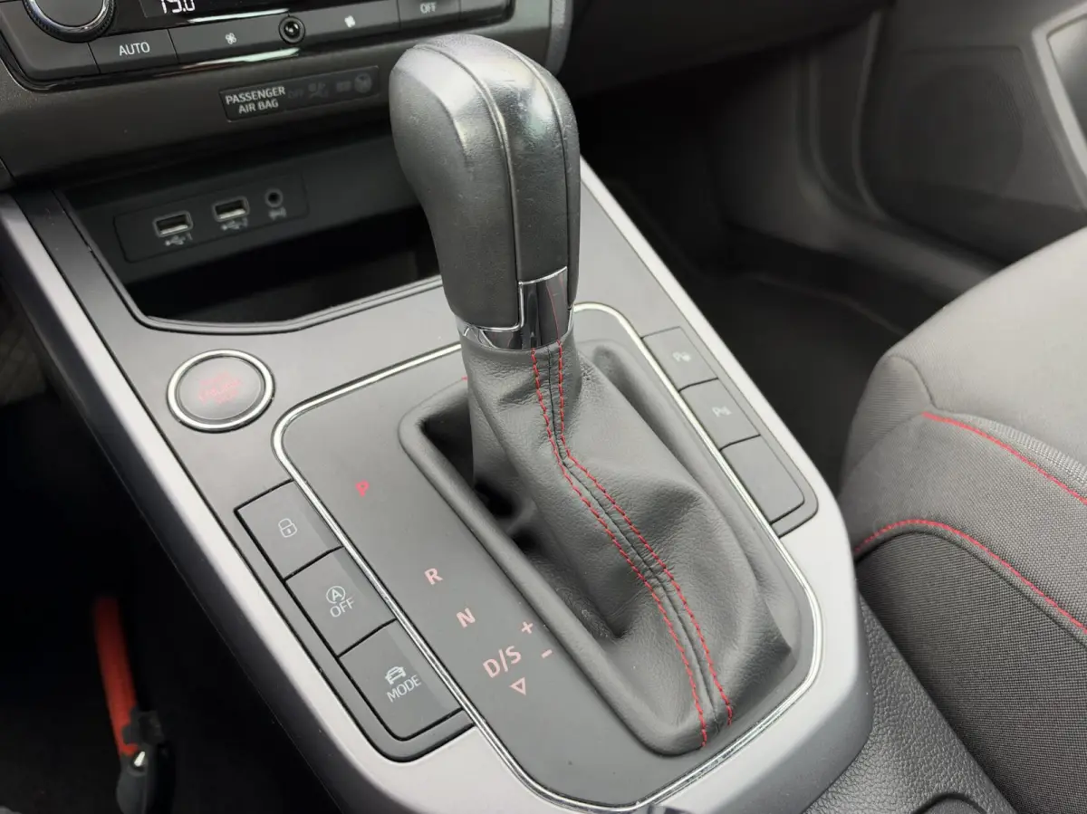 1.0 TSI FR Business Intense|NL-Auto|LED|Navi