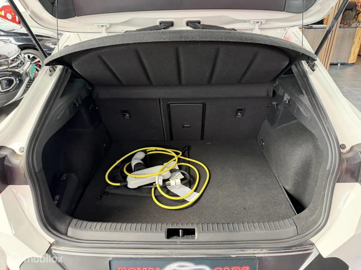 1.4 e-Hybrid | 204PK | NAVI I CAMERA I DEALER