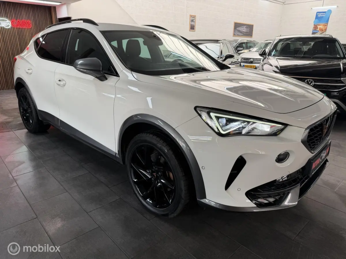 1.4 e-Hybrid | 204PK | NAVI I CAMERA I DEALER