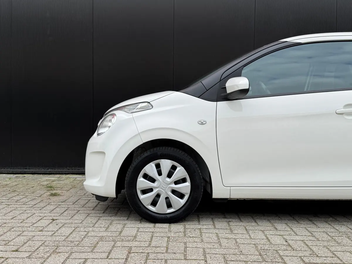1.0 VTi Feel | Cruise Control | Bluethooth | Airco | Led | Achterbank in delen neerklapbaar | Airco | Bluetooth telefoonvoorbereiding