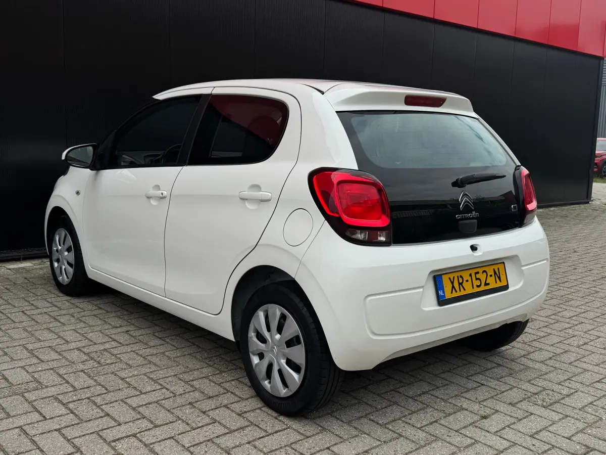 1.0 VTi Feel | Cruise Control | Bluethooth | Airco | Led | Achterbank in delen neerklapbaar | Airco | Bluetooth telefoonvoorbereiding