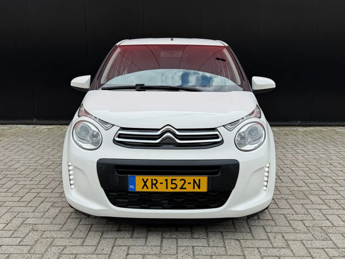 1.0 VTi Feel | Cruise Control | Bluethooth | Airco | Led | Achterbank in delen neerklapbaar | Airco | Bluetooth telefoonvoorbereiding