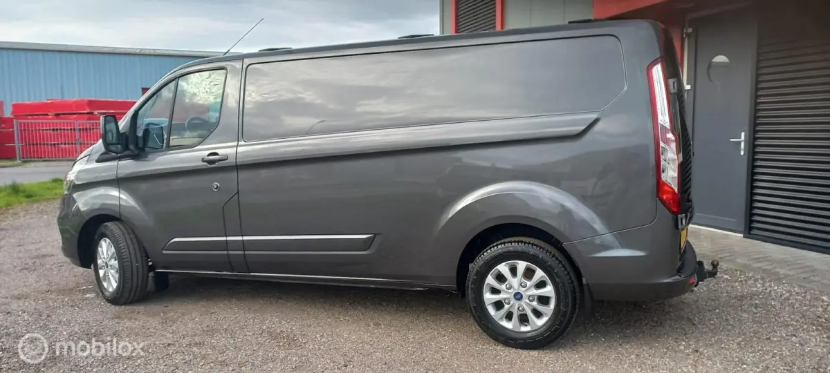300 2.0 TDCI L2H1 Limited/AUTOMAAT