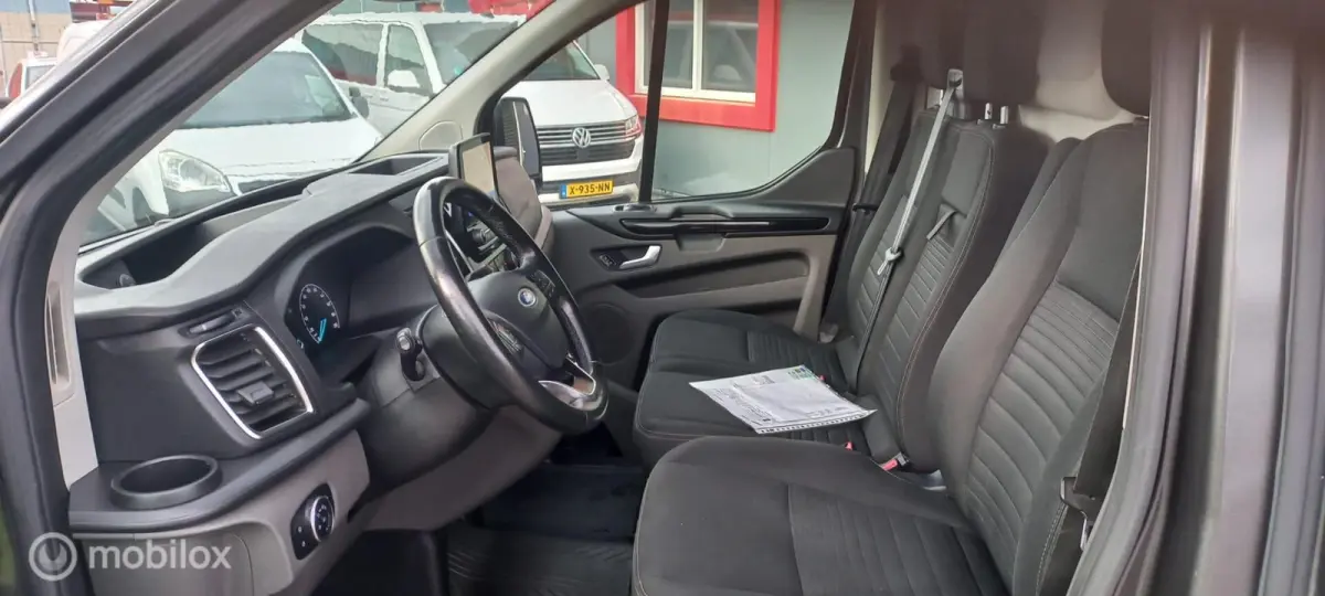 300 2.0 TDCI L2H1 Limited/AUTOMAAT