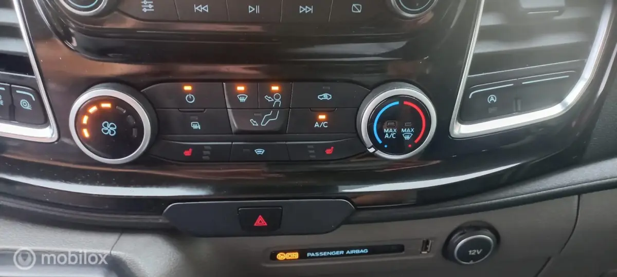 300 2.0 TDCI L2H1 Limited/AUTOMAAT