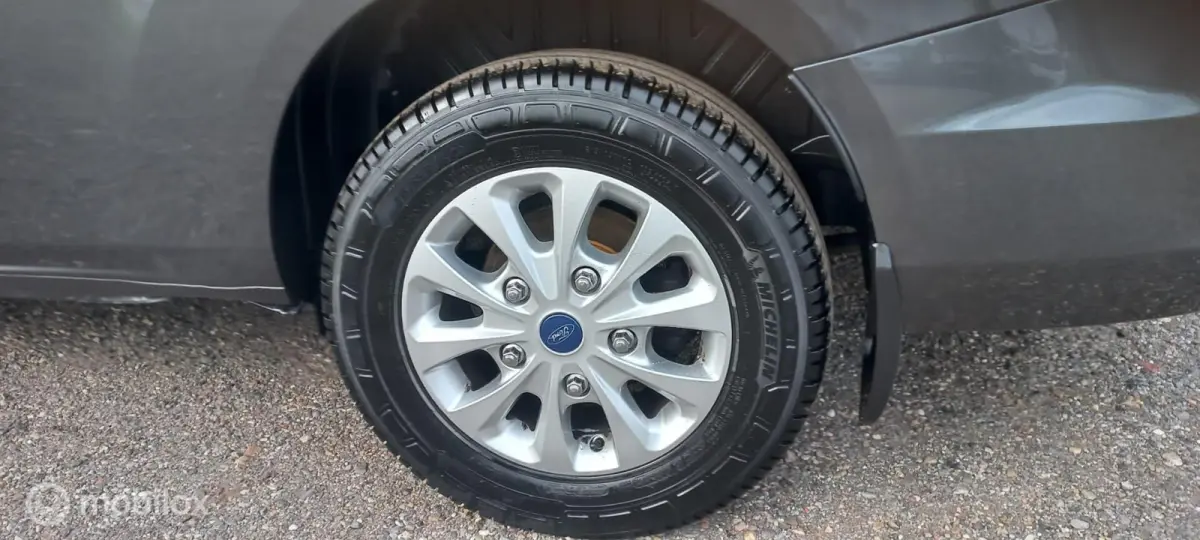 300 2.0 TDCI L2H1 Limited/AUTOMAAT