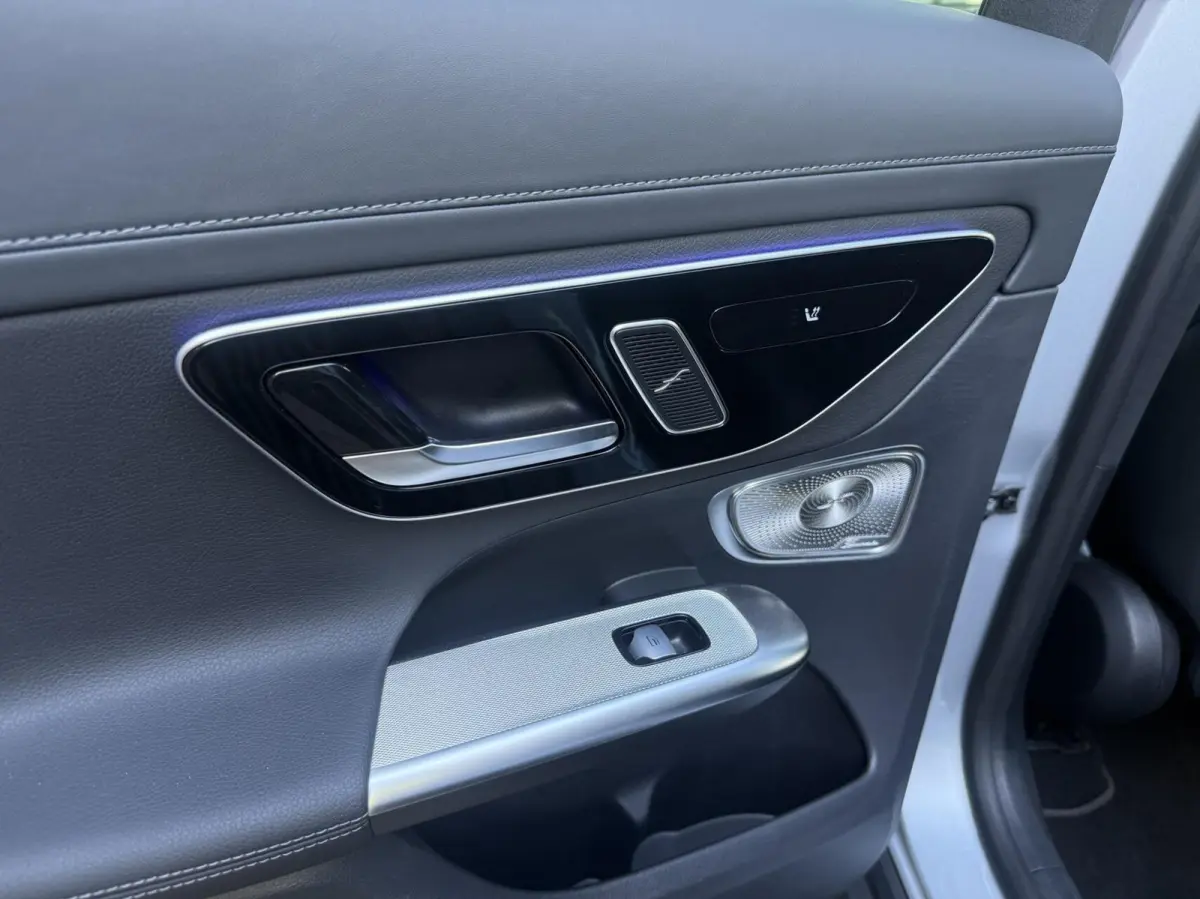 400e AMG ACHTERAS BESTURING LUCHTVERING TREKHAAK