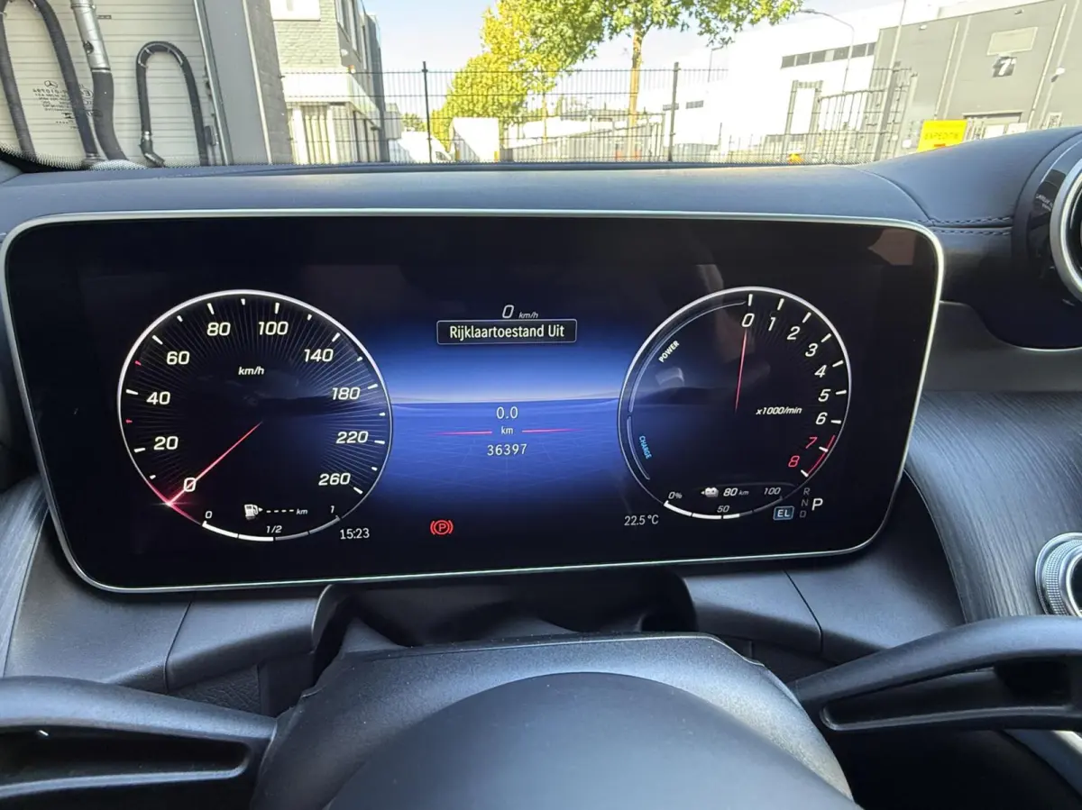 400e AMG ACHTERAS BESTURING LUCHTVERING TREKHAAK