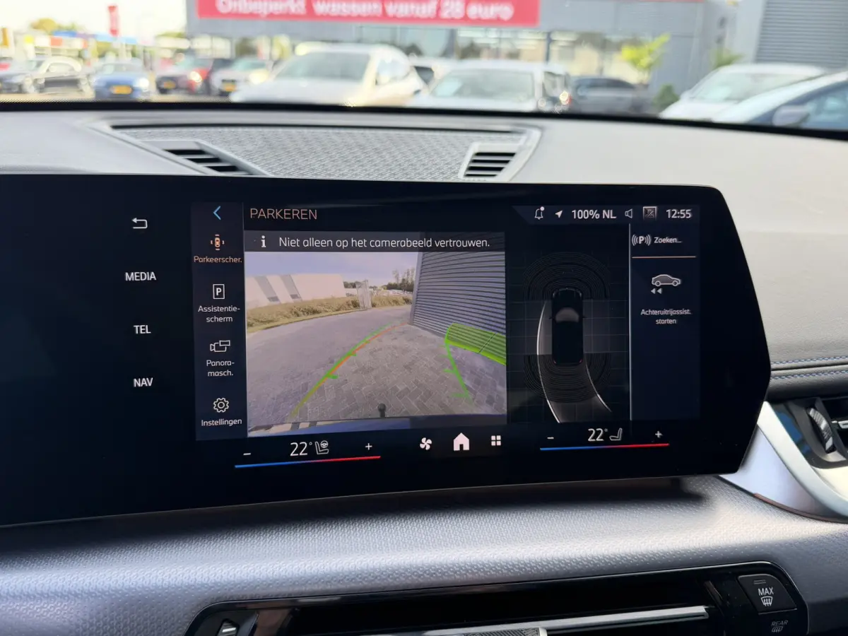 sDrive20i M Sport Panoramadak Trekhaak Elek. Stoelverstelling Carplay Keyless Entry
