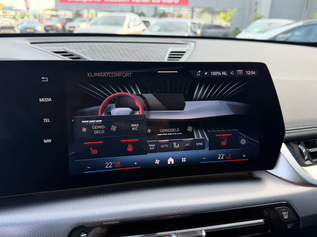 sDrive20i M Sport Panoramadak Trekhaak Elek. Stoelverstelling Carplay Keyless Entry