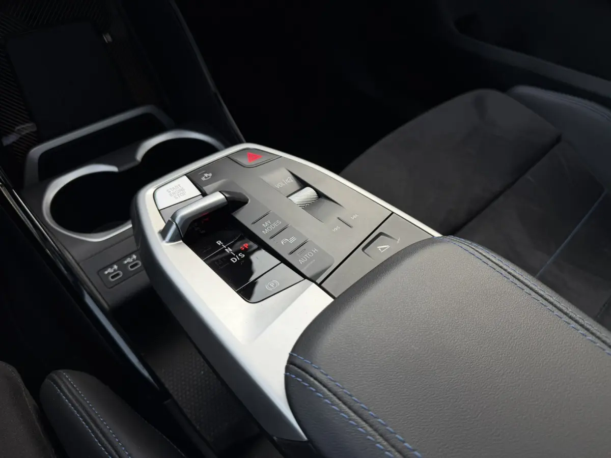 sDrive20i M Sport Panoramadak Trekhaak Elek. Stoelverstelling Carplay Keyless Entry