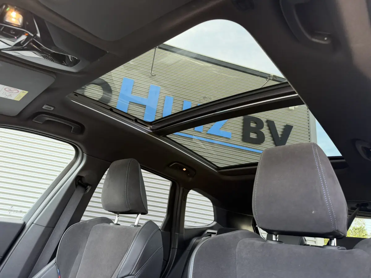 sDrive20i M Sport Panoramadak Trekhaak Elek. Stoelverstelling Carplay Keyless Entry
