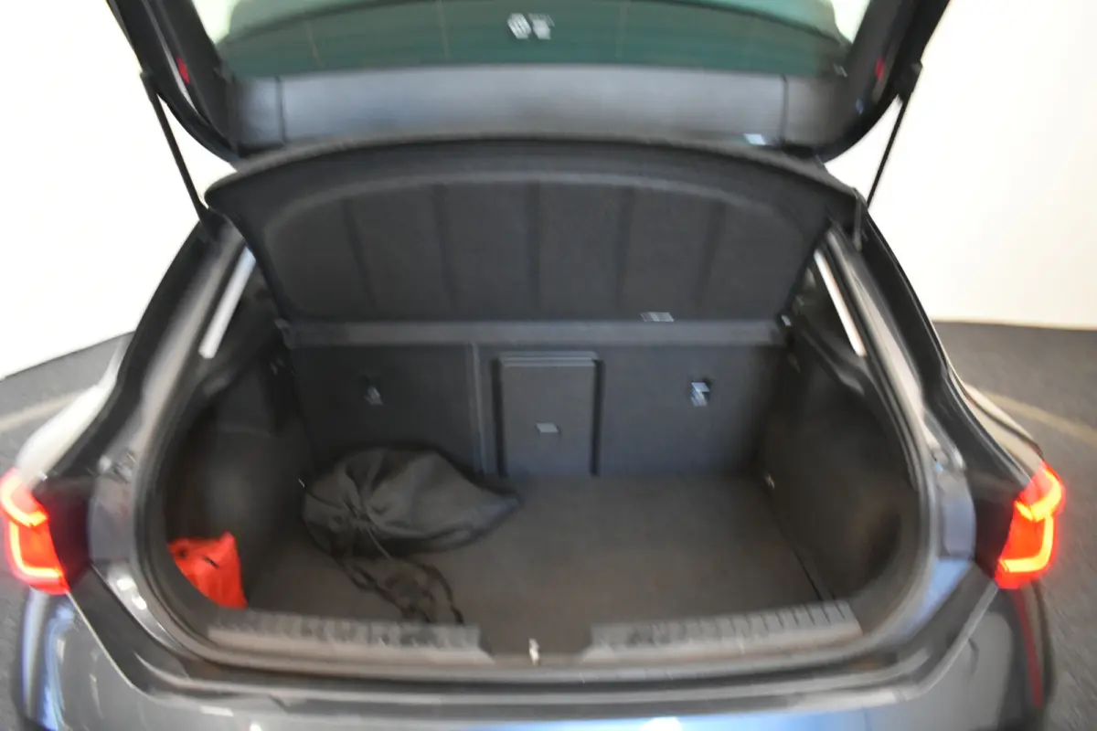 1.4 TSI eHybrid PHEV FR 204PK ELTrekh Dinamica Mem seats 18"