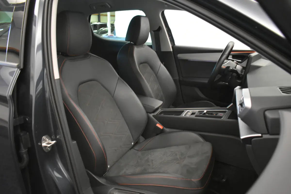 1.4 TSI eHybrid PHEV FR 204PK ELTrekh Dinamica Mem seats 18"