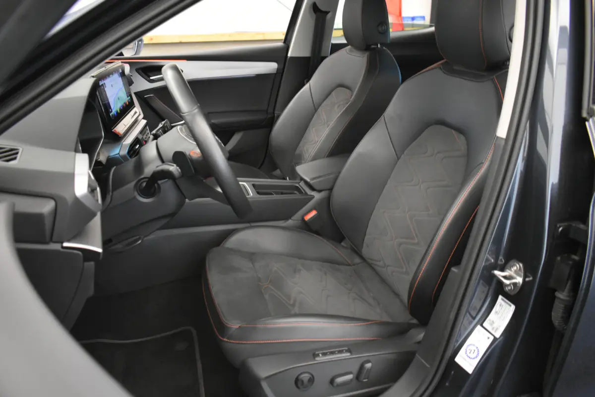 1.4 TSI eHybrid PHEV FR 204PK ELTrekh Dinamica Mem seats 18"
