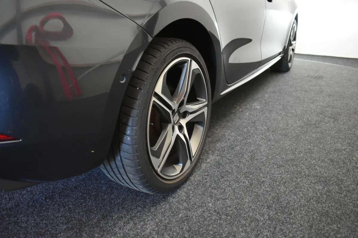 1.4 TSI eHybrid PHEV FR 204PK ELTrekh Dinamica Mem seats 18"