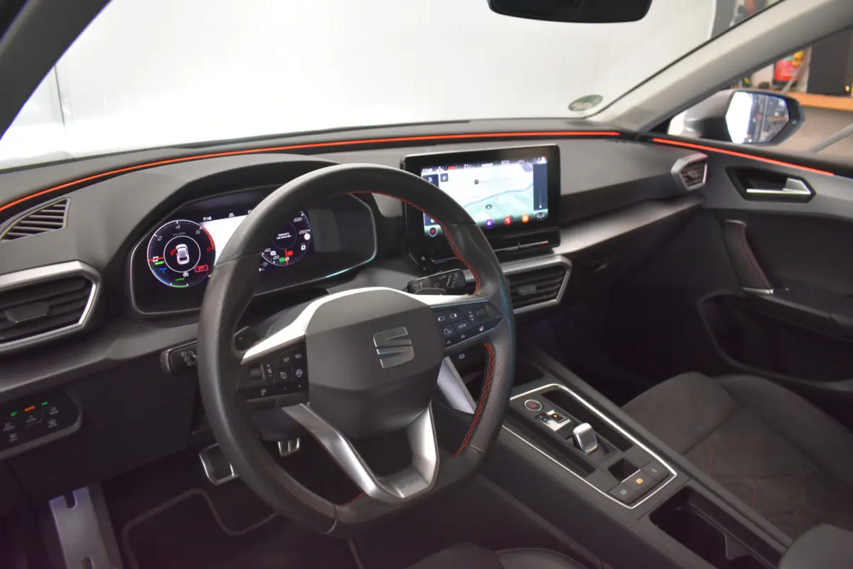1.4 TSI eHybrid PHEV FR 204PK ELTrekh Dinamica Mem seats 18"