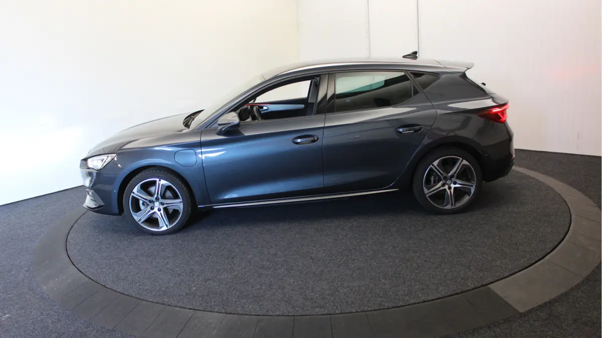 1.4 TSI eHybrid PHEV FR 204PK ELTrekh Dinamica Mem seats 18"