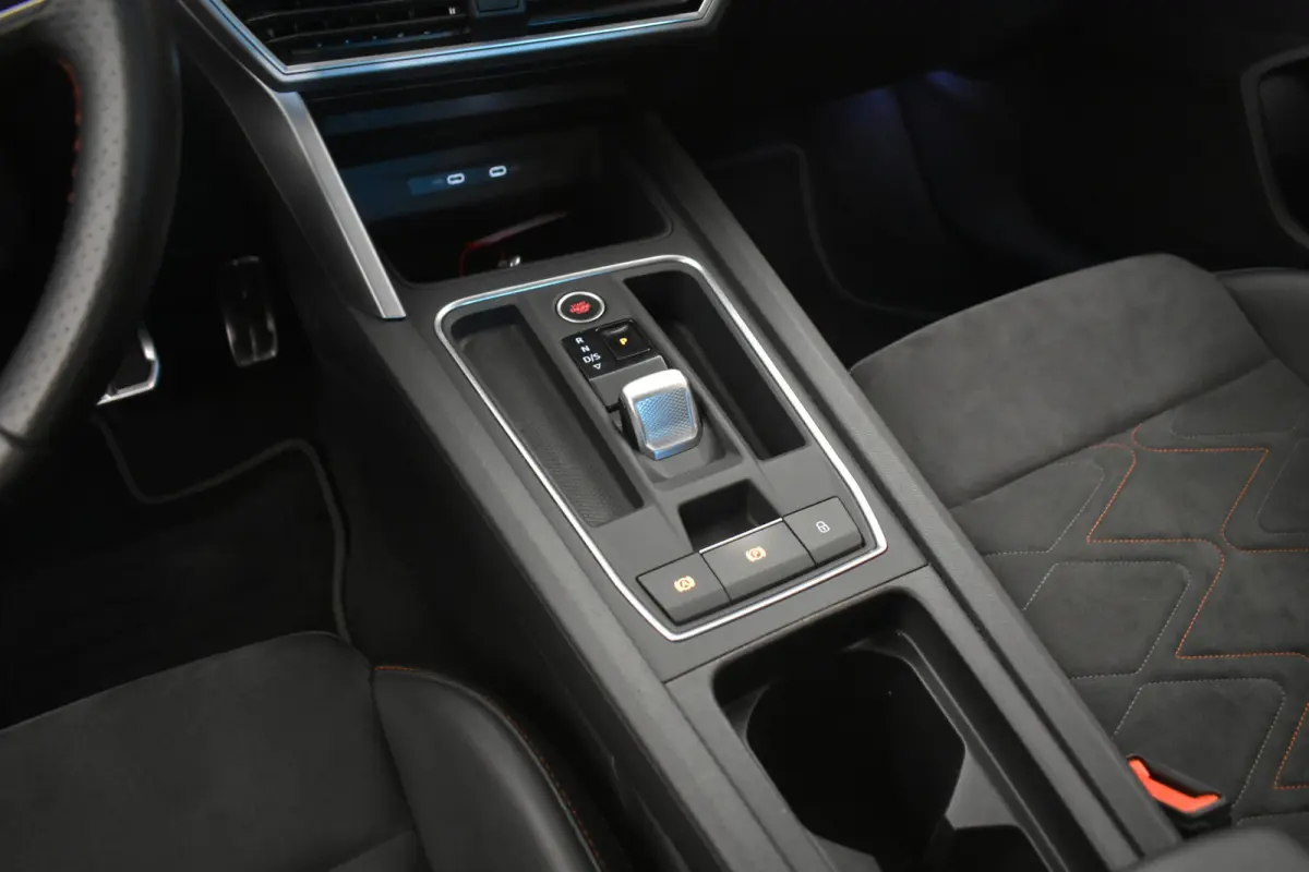 1.4 TSI eHybrid PHEV FR 204PK ELTrekh Dinamica Mem seats 18"
