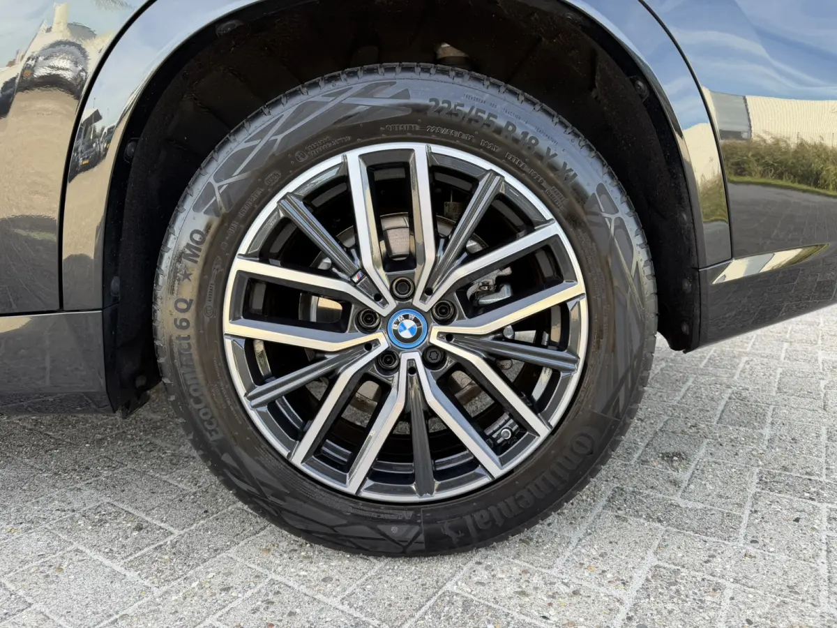 sDrive20i M Sport Panoramadak Trekhaak Elek. Stoelverstelling Carplay Keyless Entry