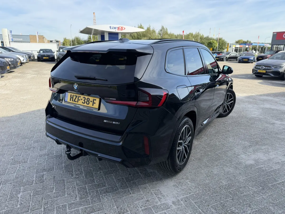 sDrive20i M Sport Panoramadak Trekhaak Elek. Stoelverstelling Carplay Keyless Entry