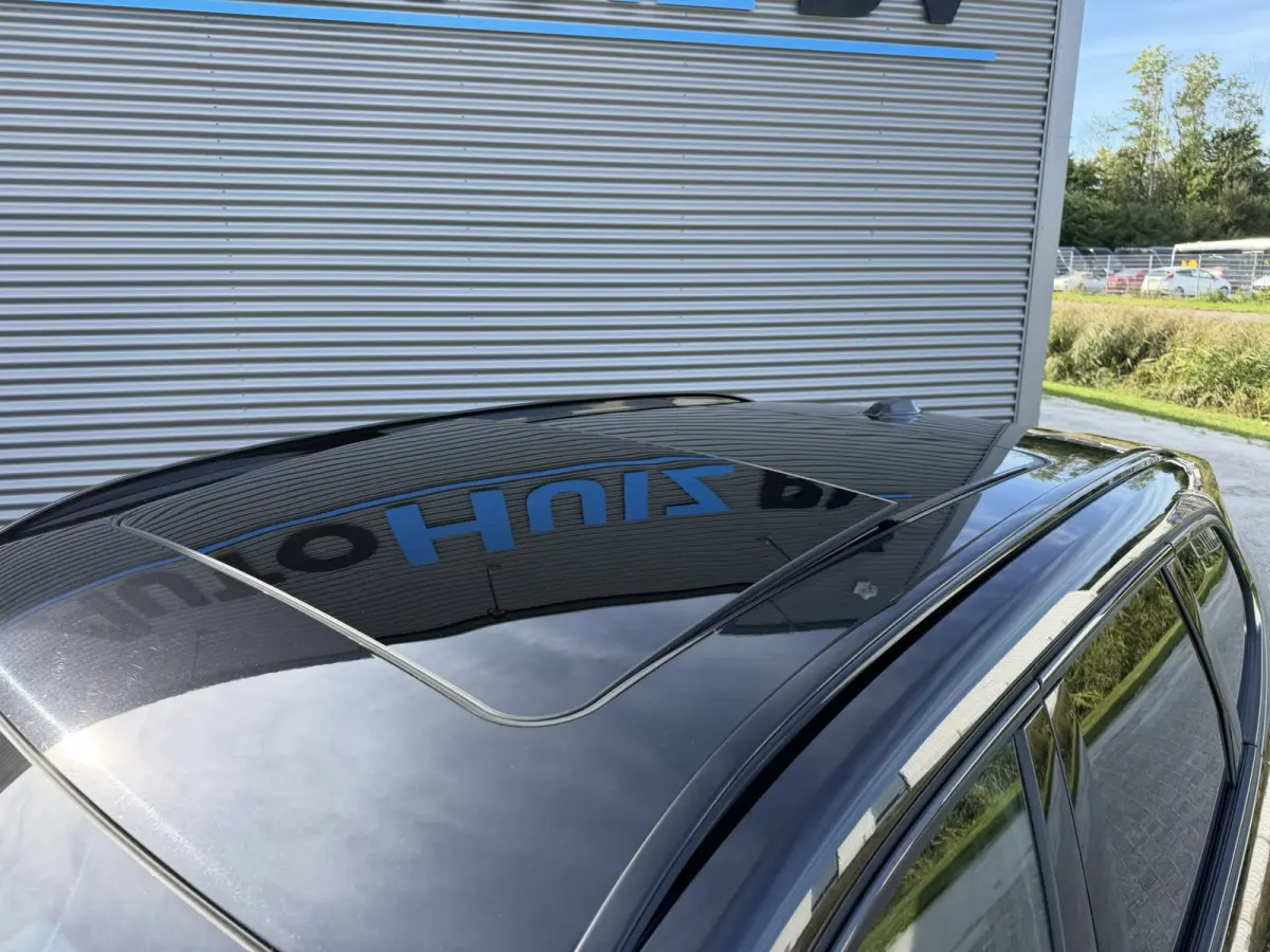 sDrive20i M Sport Panoramadak Trekhaak Elek. Stoelverstelling Carplay Keyless Entry