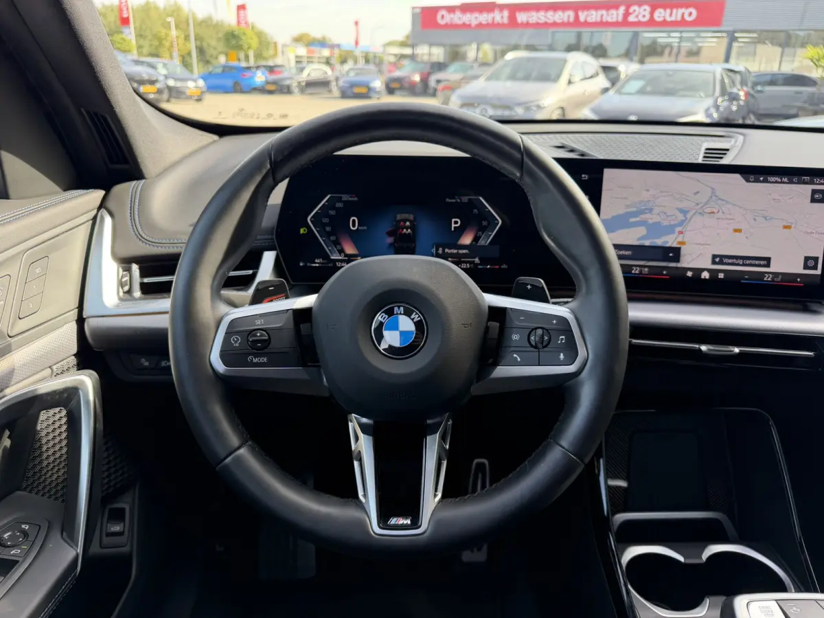 sDrive20i M Sport Panoramadak Trekhaak Elek. Stoelverstelling Carplay Keyless Entry