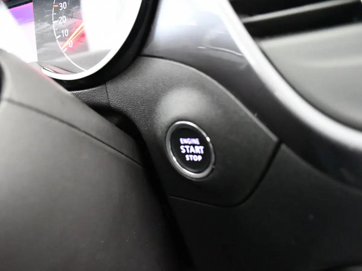 1.2 Turbo Innovation | Navigatie | Climate Control | Keyless Entry |
