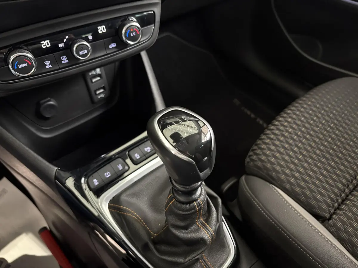 1.2 Turbo Innovation | Navigatie | Climate Control | Keyless Entry |