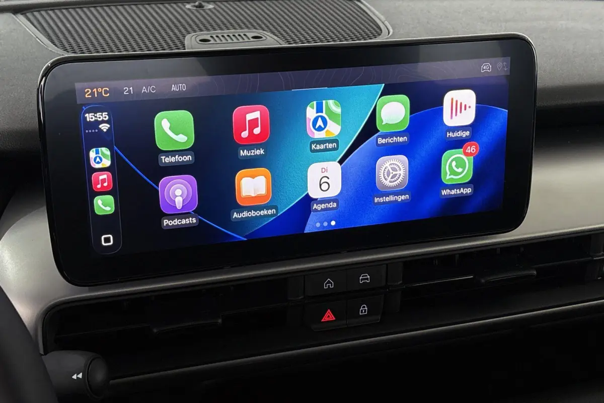 1.2 e-Hybrid Altitude Camera Apple CarPlay Climate Control
