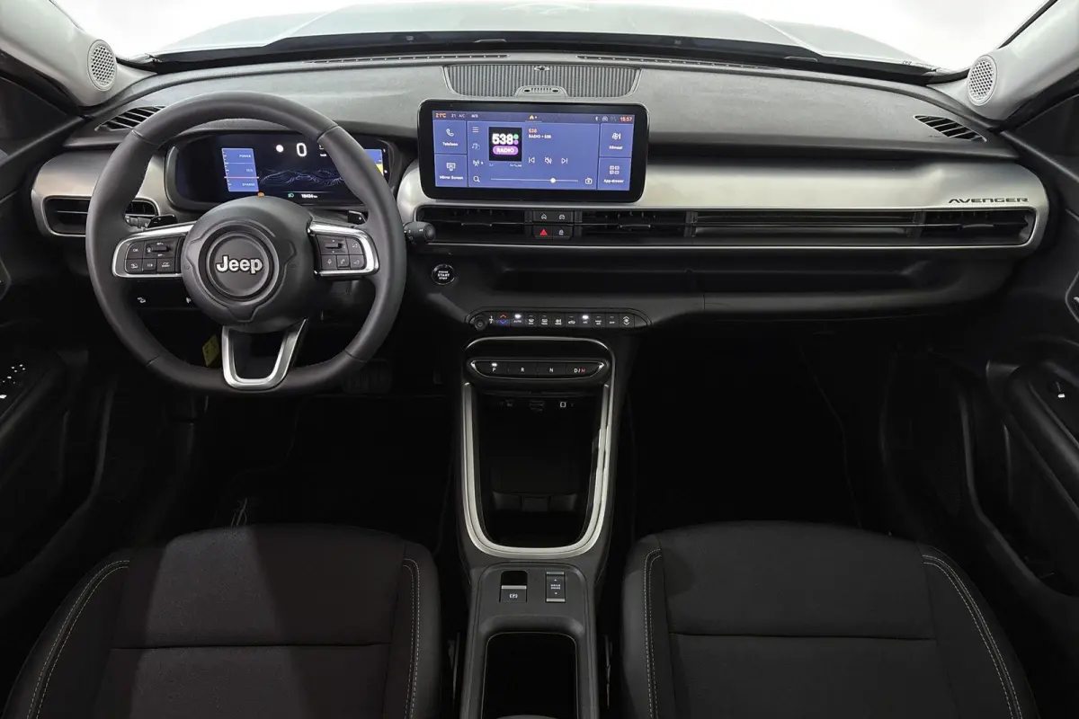 1.2 e-Hybrid Altitude Camera Apple CarPlay Climate Control